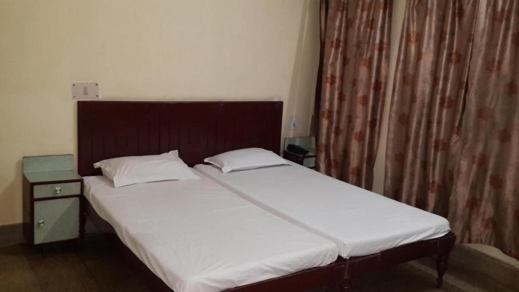 Hotel Pawan Agra  Rum bild